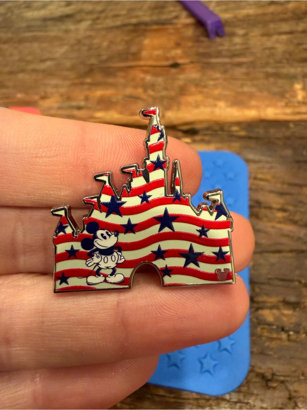 Disney pin - Hidden Mickey Castle Americana 2025